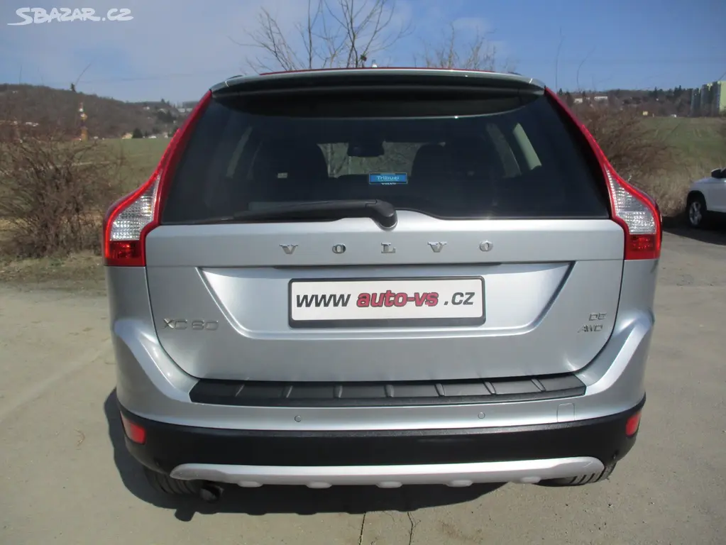 Volvo XC60 2.4 D5*136kW*AWD*197TKM*6MAN.P - fotka 6