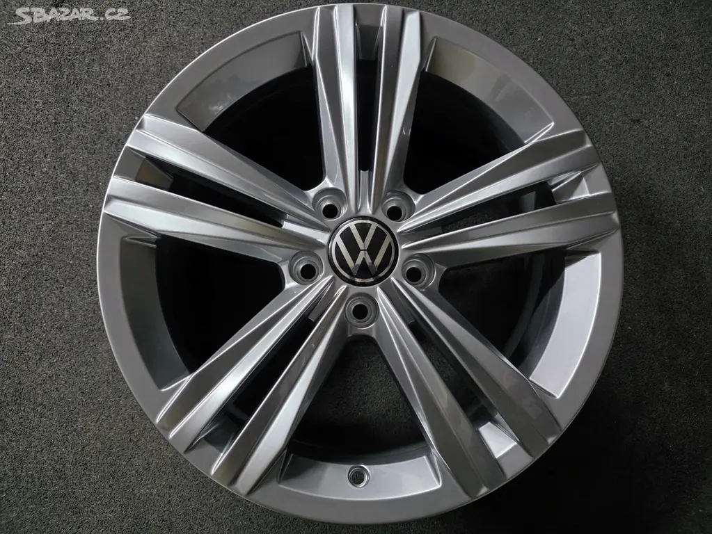 VW Passat Alu kolo 17 Sebring 3G0601025BF 1 Ks