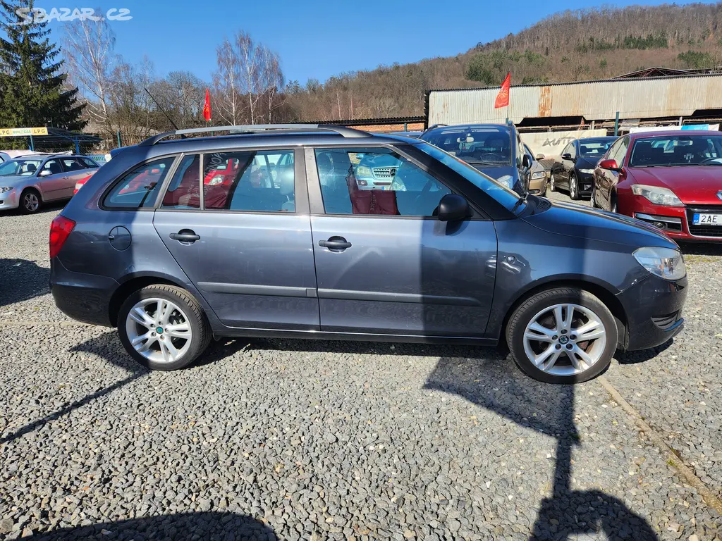 Škoda Fabia Combi 1.2i 51 kW - fotka 5