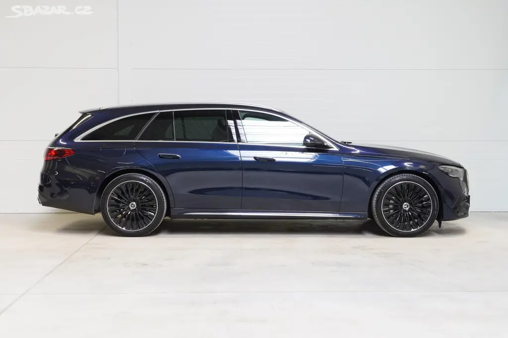 Mercedes-Benz Třídy E, 220d4M,AMG,VZDUCH,VENTILACE,TZ - fotka 4