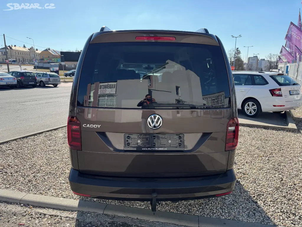 Volkswagen Caddy Maxi 2.0 TDi/110kW - 7 míst - fotka 6