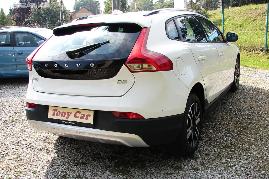 Volvo V40 2.0D 16V 120PS Cross Country NAVI,DVD - fotka 5