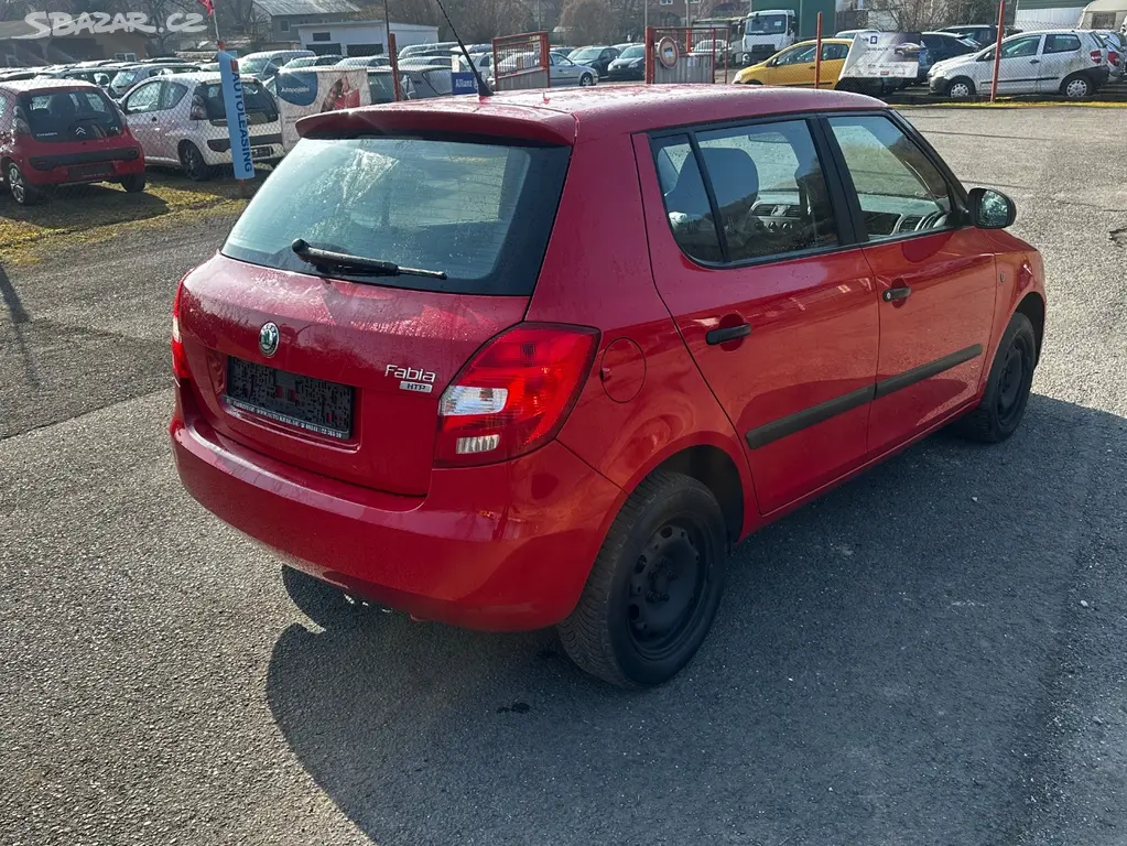 Škoda Fabia II 1.2i, r.2011, klima, 92 650km, stk - fotka 3