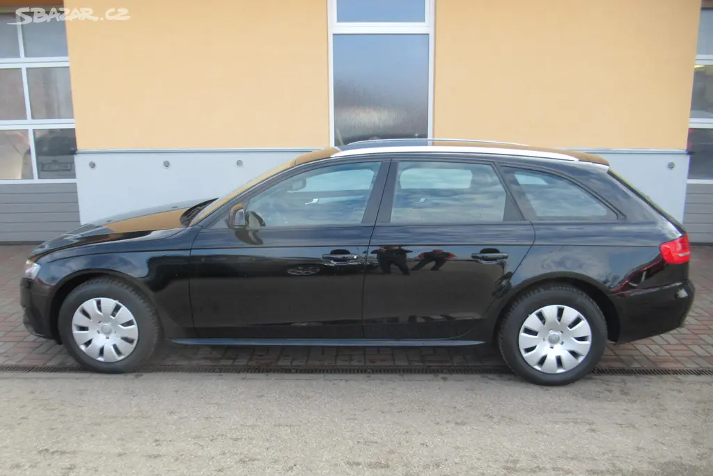 Audi A4, 2.0 TDi AUT. KLIMA *AUTOMAT* - fotka 6