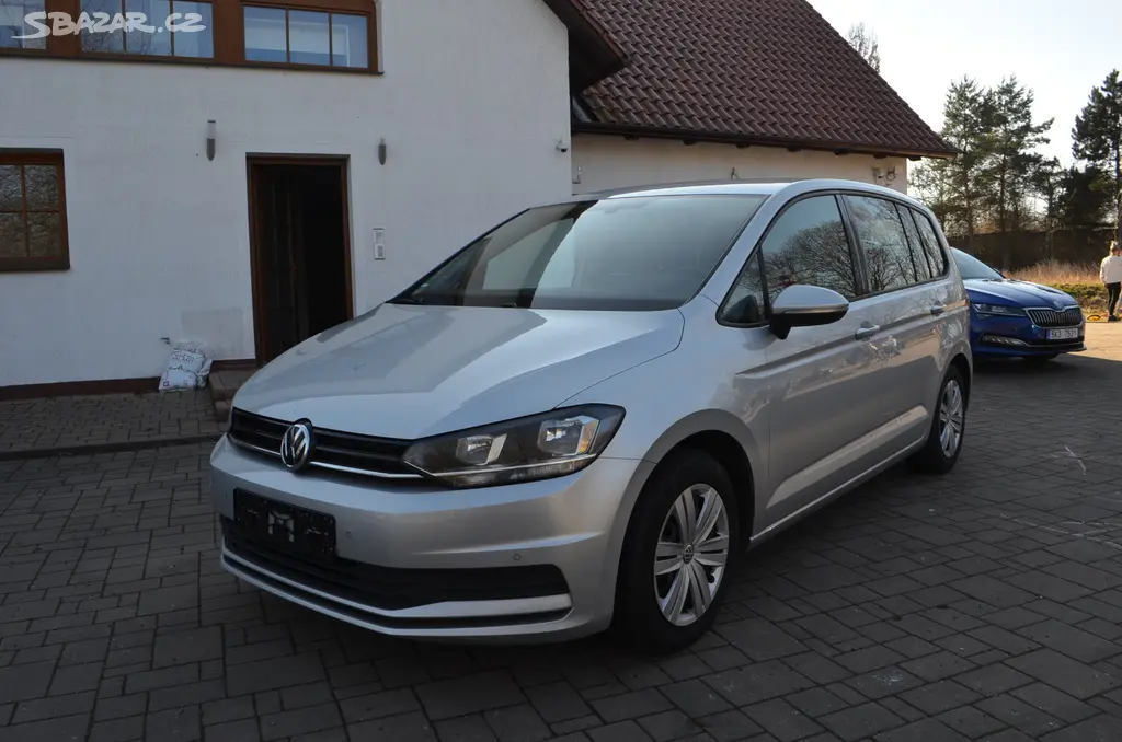 PRODÁM VW TOURAN 1.2TSI 7 MÍST 2016 FACELIFT