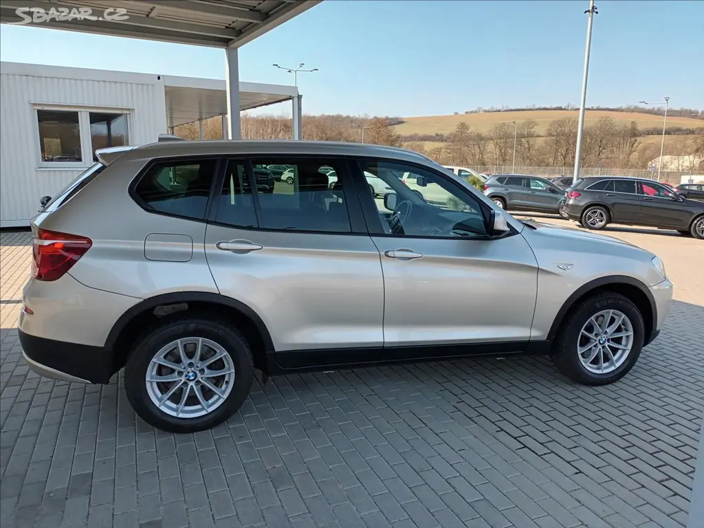 BMW X3, 2,0 d,xDrive,KŮŽE,NAVI,TAŽNÉ - fotka 4