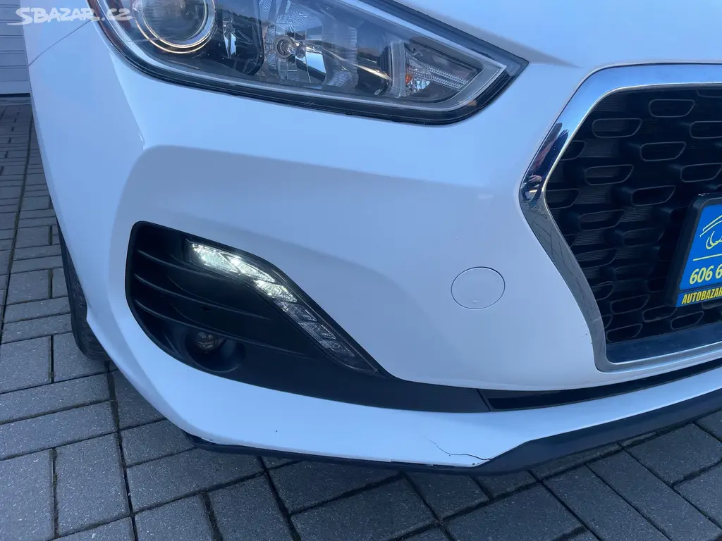 Hyundai i30, 1.6 CRDi 85KW 2xkola - fotka 6