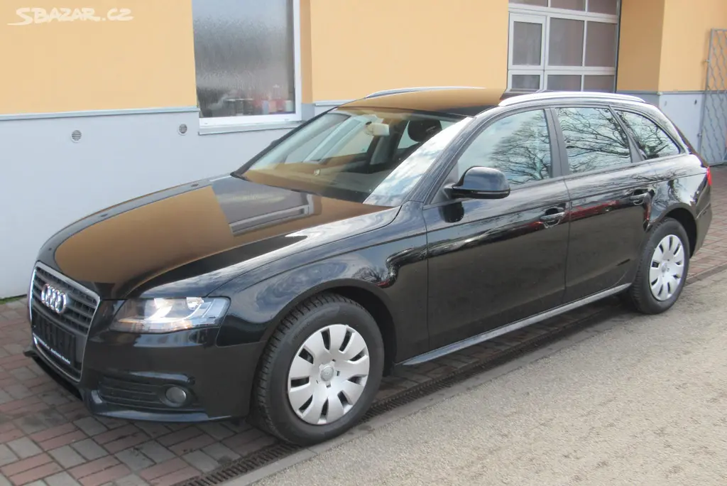 Audi A4, 2.0 TDi AUT. KLIMA *AUTOMAT* - fotka 4