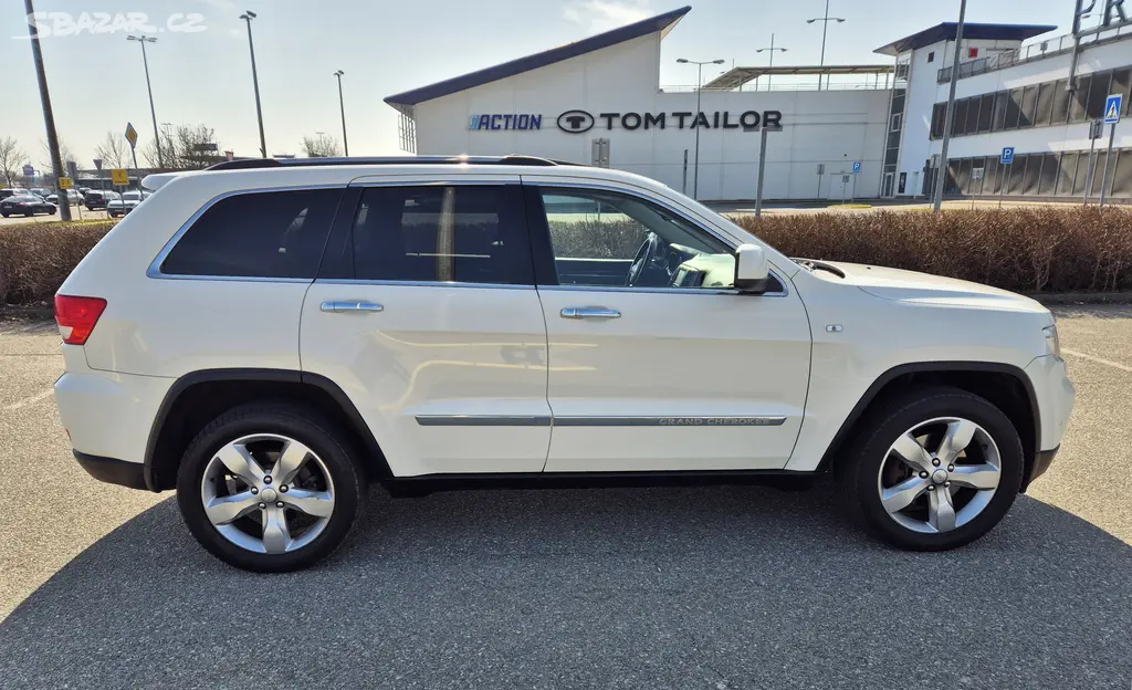 Jeep Grand Cherokee, 3.0CRD 177KW OVERLAND 4x4 - fotka 4
