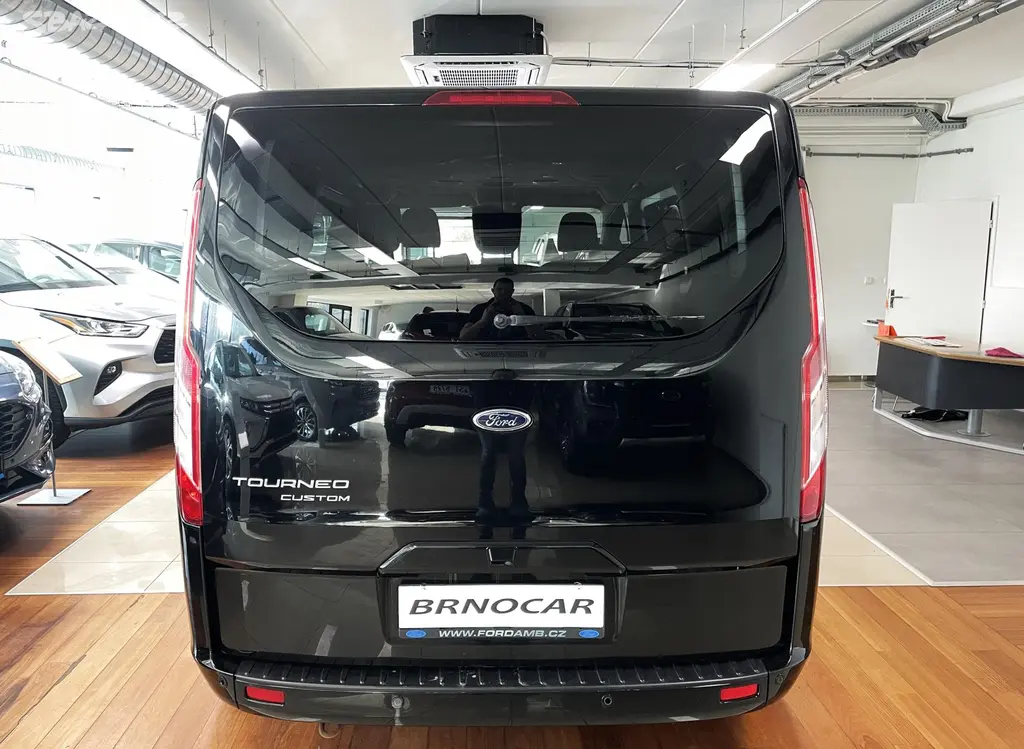 Ford Tourneo Custom, Titanium L1 125kW AT, ČR - fotka 5