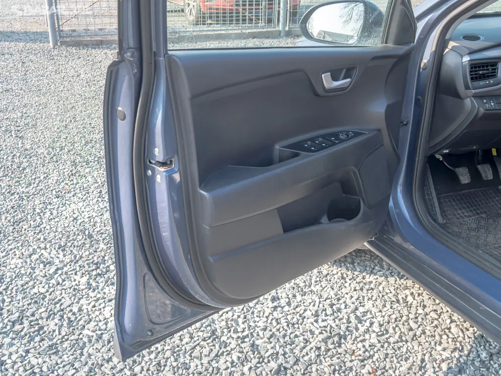 Kia Stonic ČR 1.4T 74KW NAVIGACE - fotka 4
