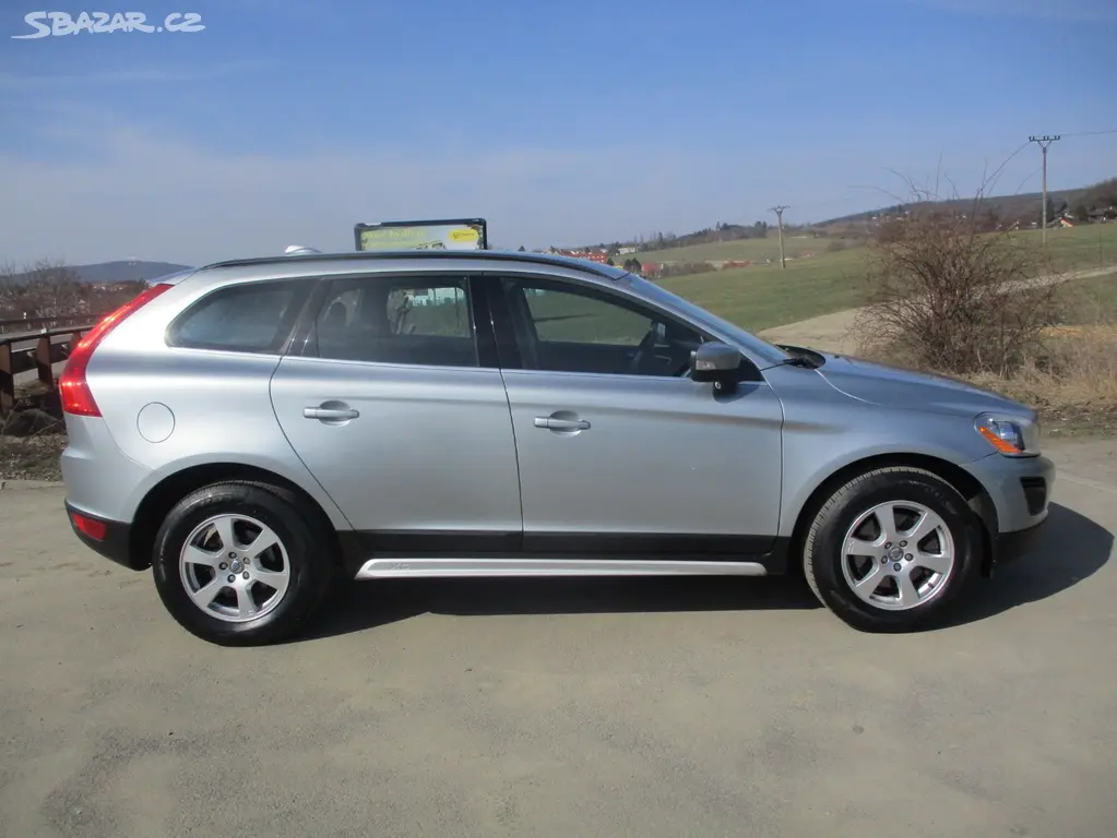 Volvo XC60 2.4 D5*136kW*AWD*197TKM*6MAN.P - fotka 4