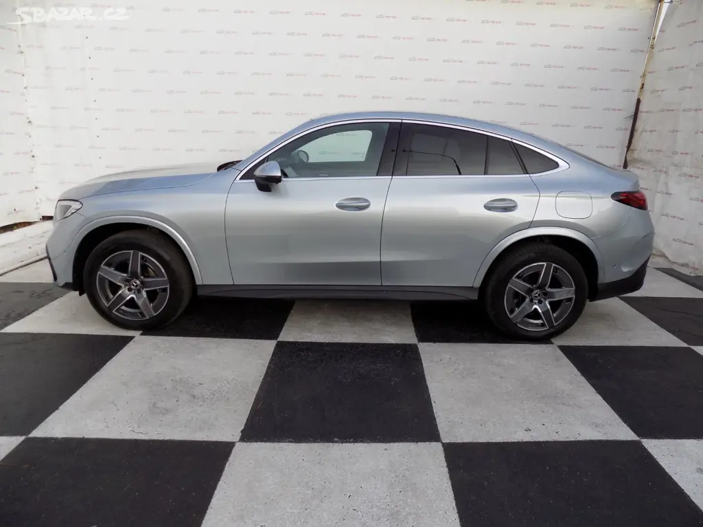 Mercedes-Benz GLC, 300e/AMG/4Matic/DPH/LED/ - fotka 2