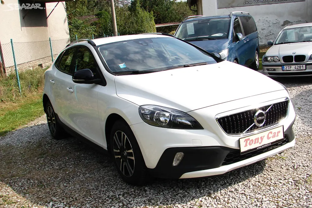 Volvo V40 2.0D 16V 120PS Cross Country NAVI,DVD - fotka 3