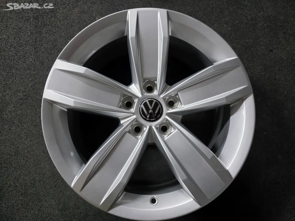 VW Passat Alu kolo 17 Istanbul 3G0601025E 1 Ks