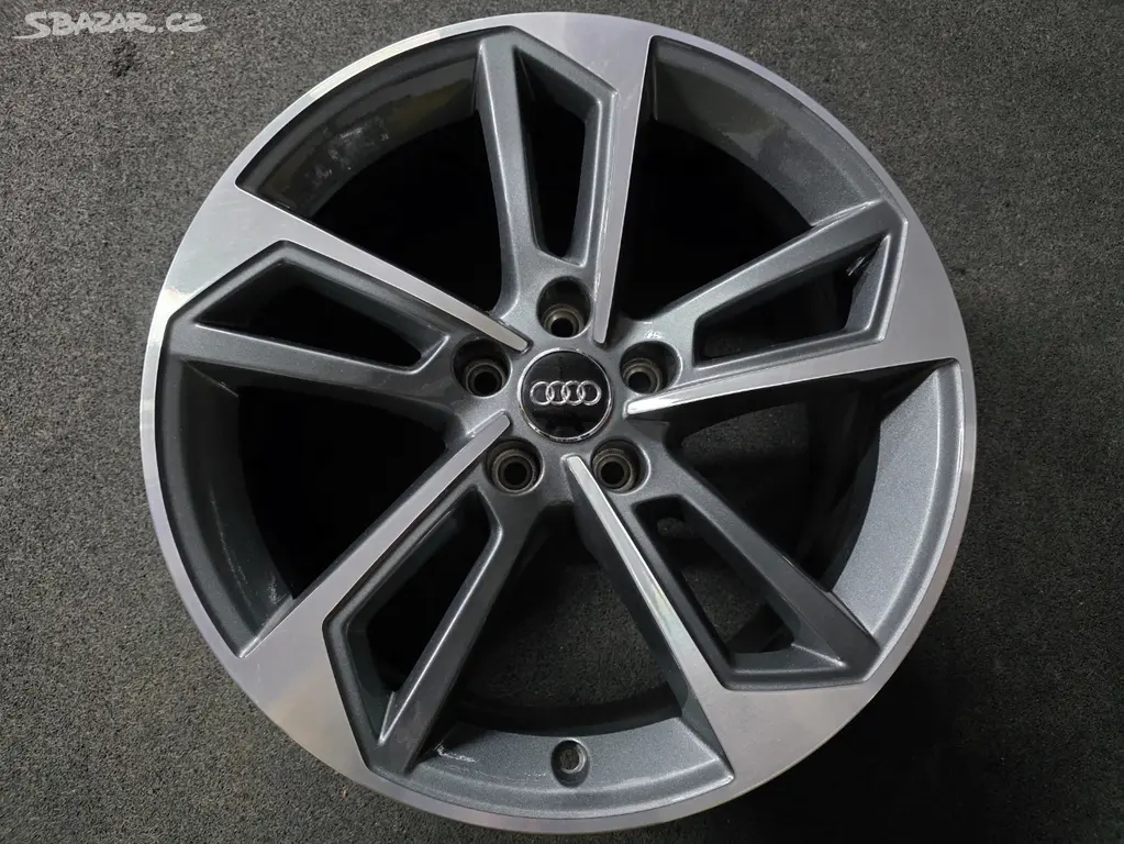 Audi A4 S4 Alu kolo 18  8W0601025DL 1 Ks