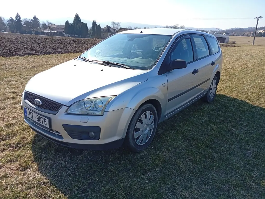 Ford FOCUS KOMBI II 1.6 TDCI 80kw 2006 STK 02/27 - fotka 2