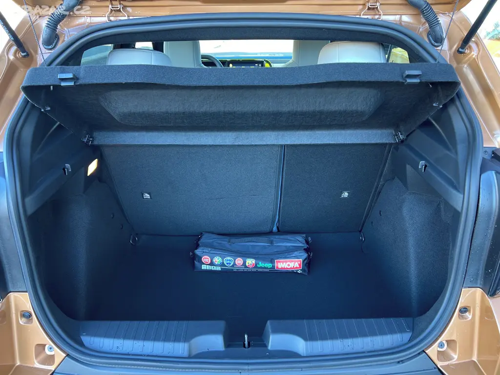 Fiat Grande Panda, 1.2 HYBRID 110k LA PRIMA - fotka 5