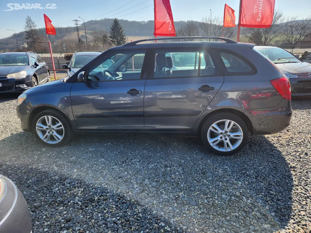 Škoda Fabia Combi 1.2i 51 kW - fotka 4