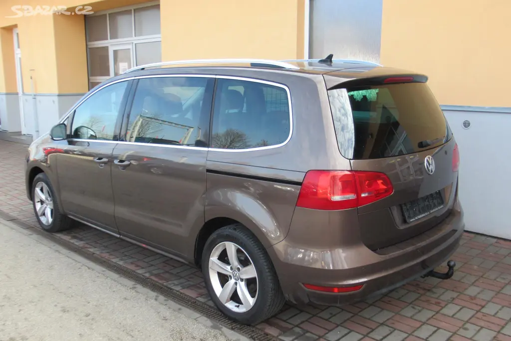 Volkswagen Sharan, 2.0TDI 4x4 PANORAMA NAVI TAŽNÉ - fotka 2