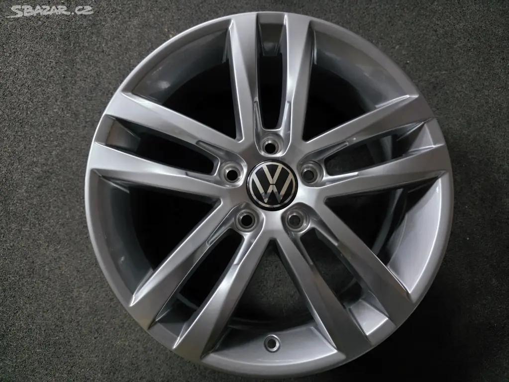 VW Touran Alu kolo 17 5TA601025G 1 Ks Salvador