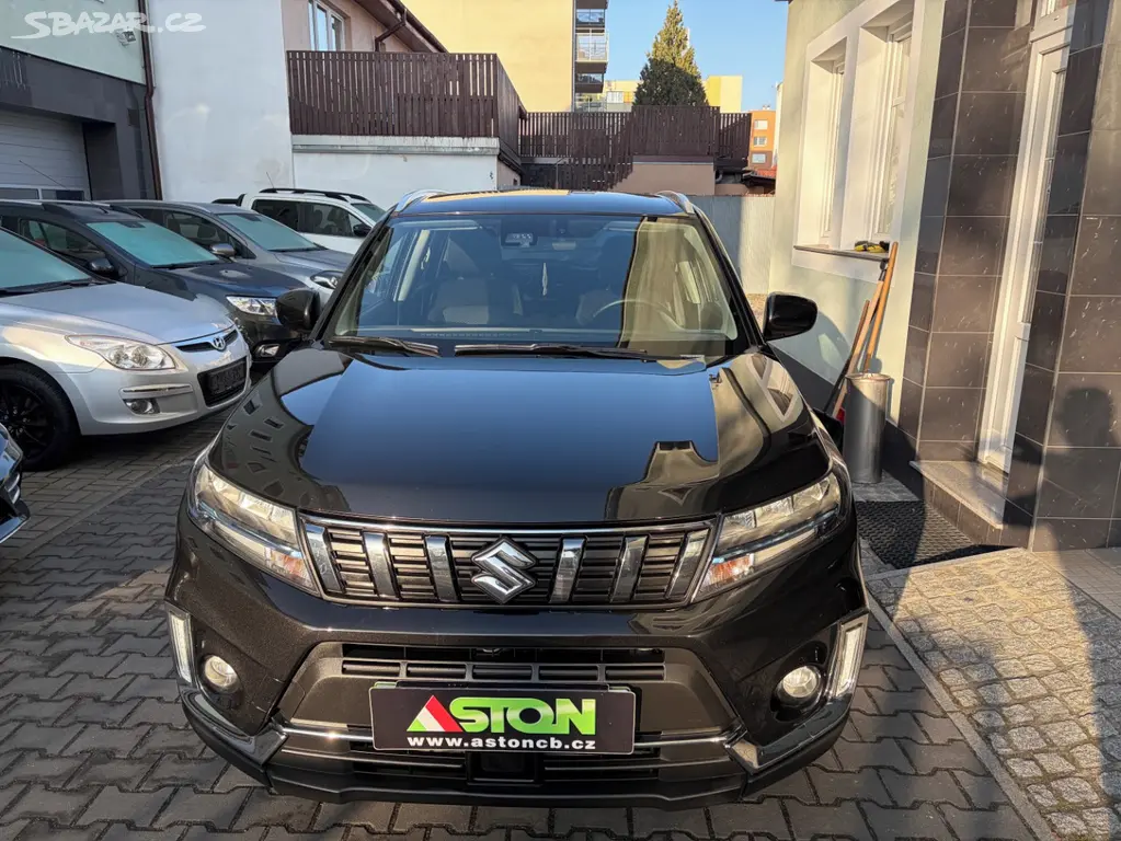 Suzuki Vitara 1,4i - hybrid,4x4,serviska,Comfort - fotka 2