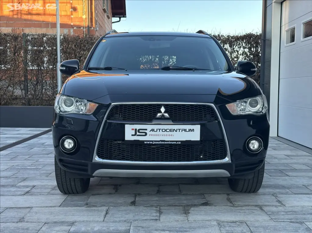 Mitsubishi Outlander, 2,2 DI-D 177PS Instyle-7 4x4 - fotka 2