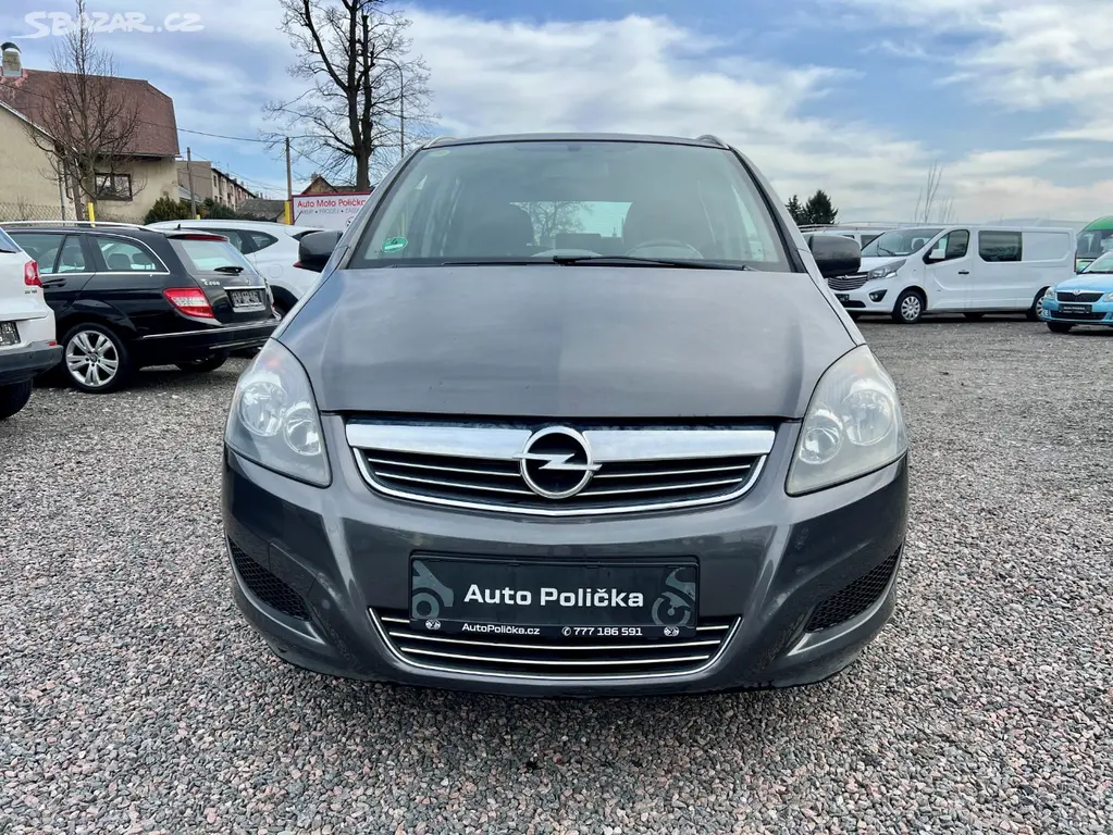 Opel Zafira 1.8i 103 kW 7 míst Klima,Tažné,Stav - fotka 3