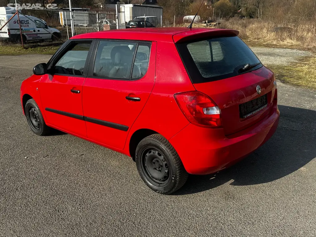 Škoda Fabia II 1.2i, r.2011, klima, 92 650km, stk - fotka 4
