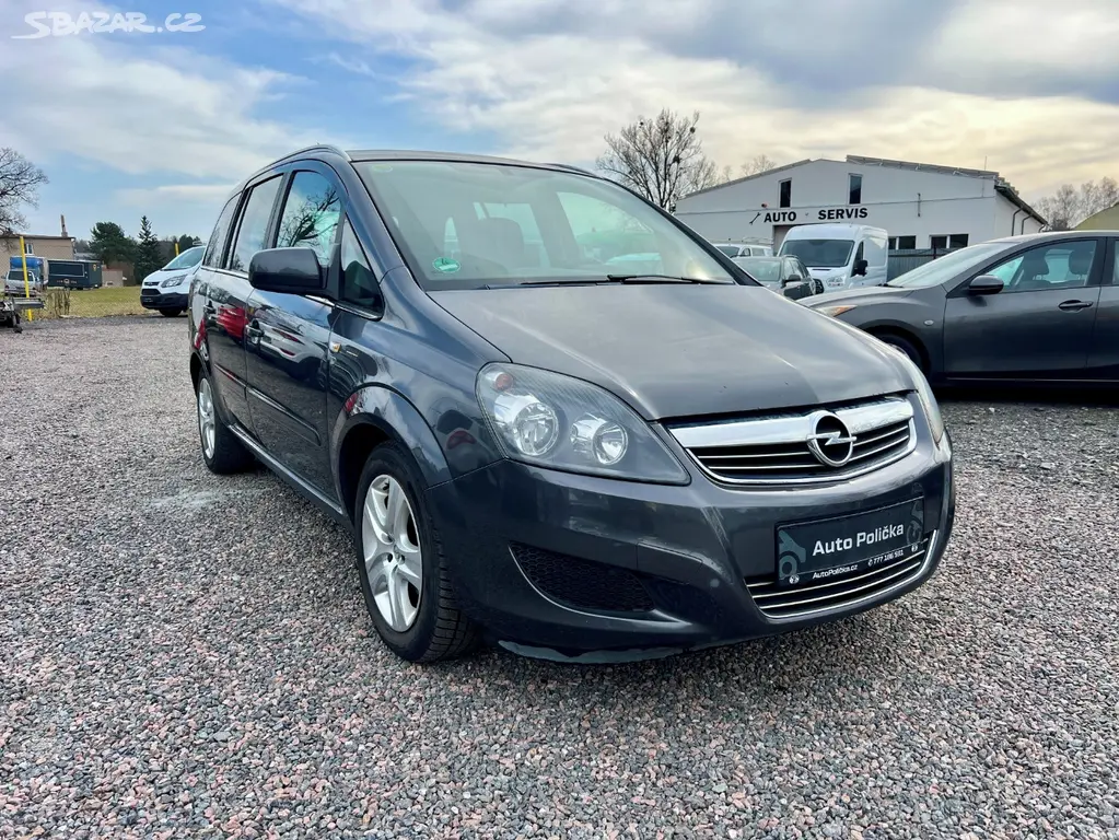 Opel Zafira 1.8i 103 kW 7 míst Klima,Tažné,Stav - fotka 4