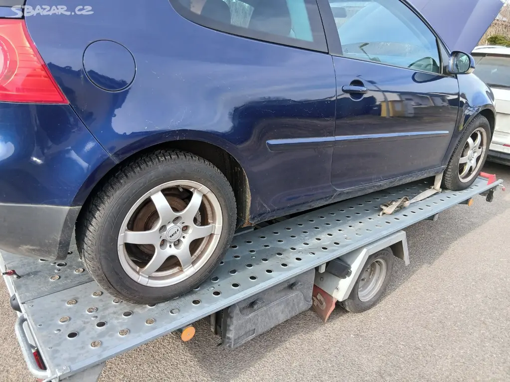 Volkswagen Golf V 1,4 benzín rok výroby 2007 - fotka 2
