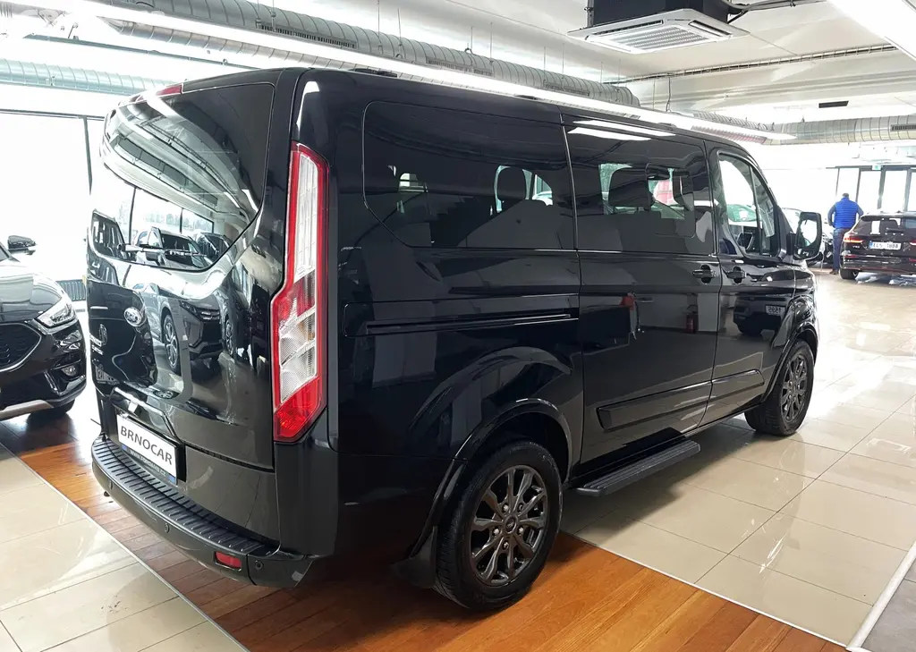 Ford Tourneo Custom, Titanium L1 125kW AT, ČR - fotka 6