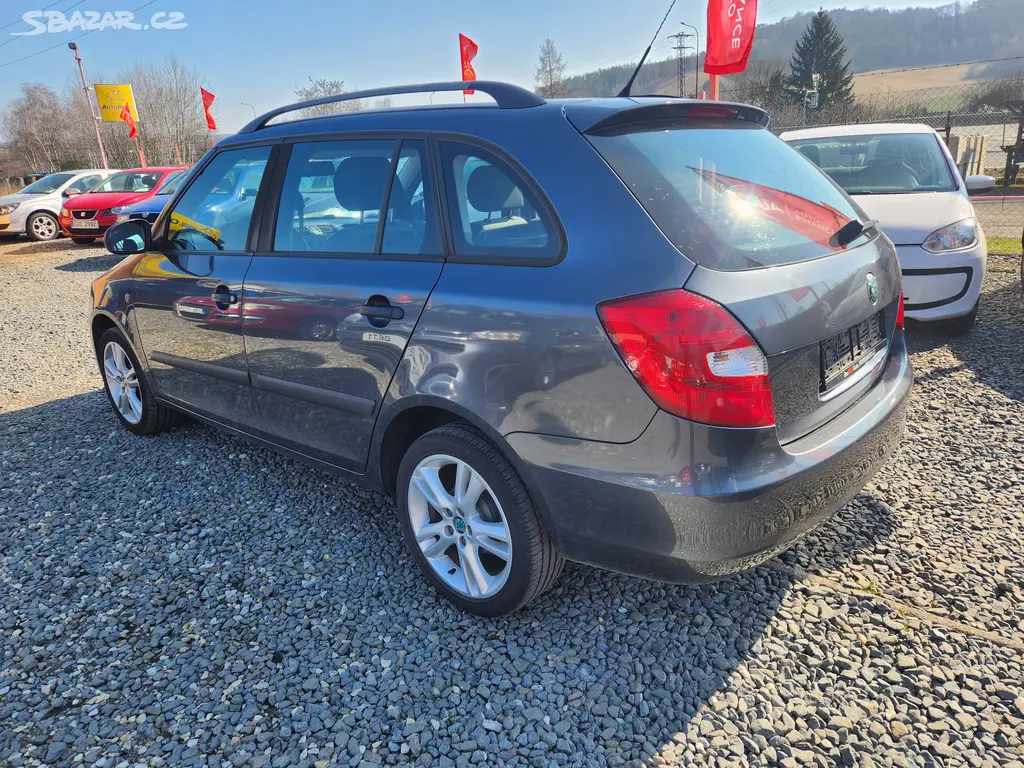 Škoda Fabia Combi 1.2i 51 kW - fotka 6