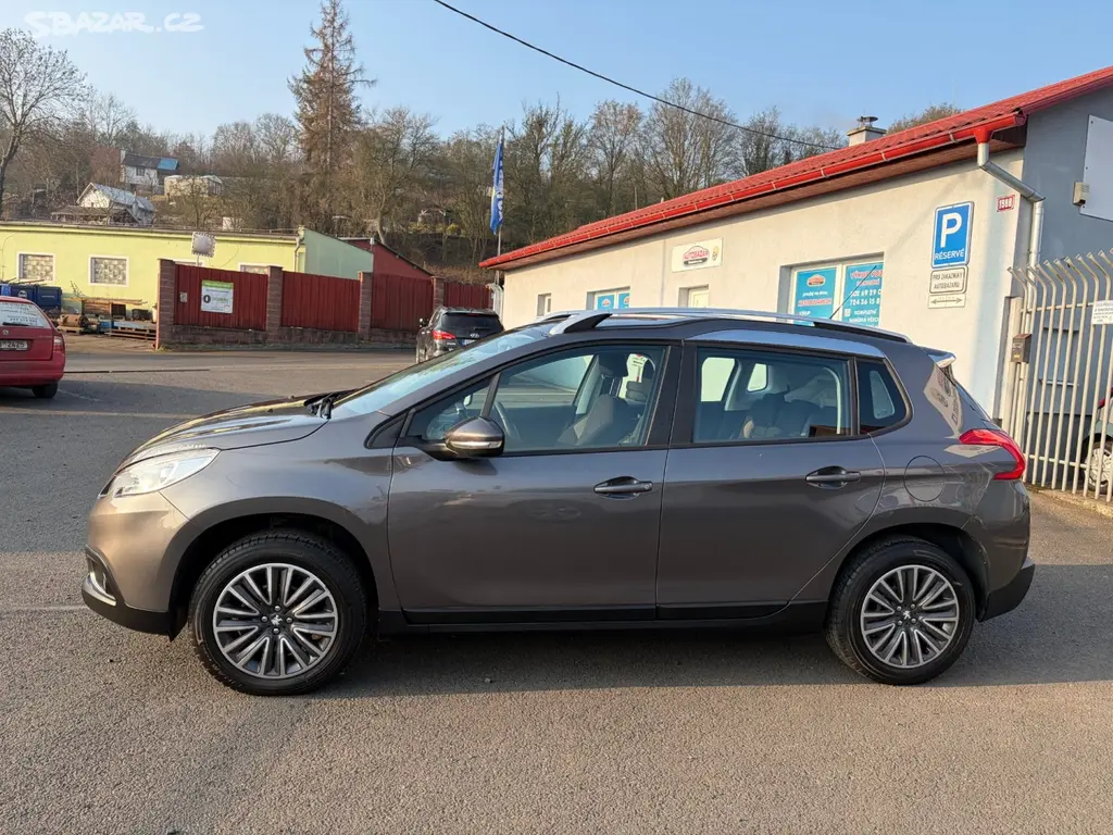 Peugeot 2008, 1,6 HDi,68kW,SERVISKA,1.MAJIT. - fotka 2