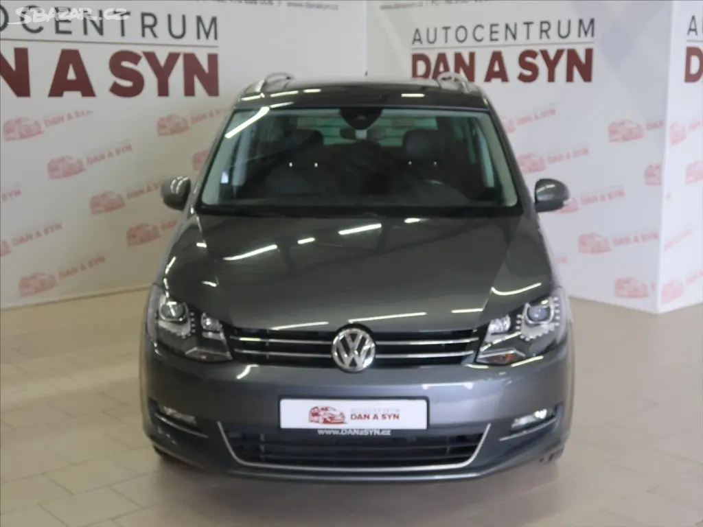 Volkswagen Sharan, 2,0 TDI Highline LED panorama - fotka 2