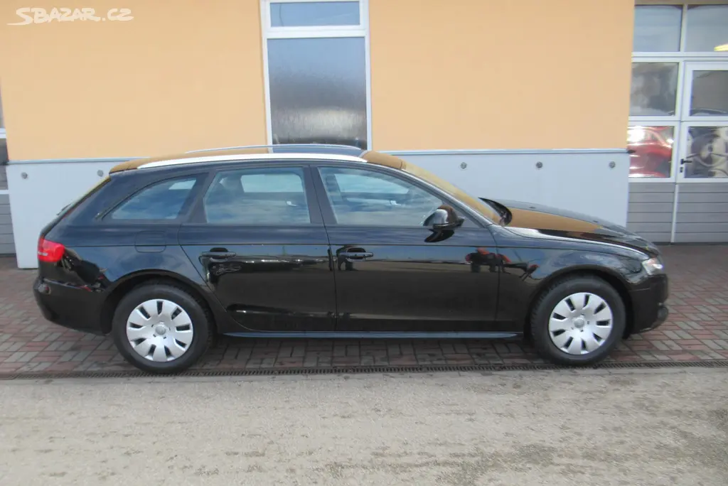 Audi A4, 2.0 TDi AUT. KLIMA *AUTOMAT* - fotka 3