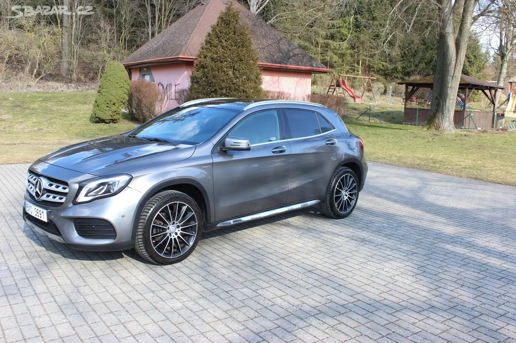 Mercedes-Benz GLA, 220D AMG 4MATIC 130KW - fotka 3