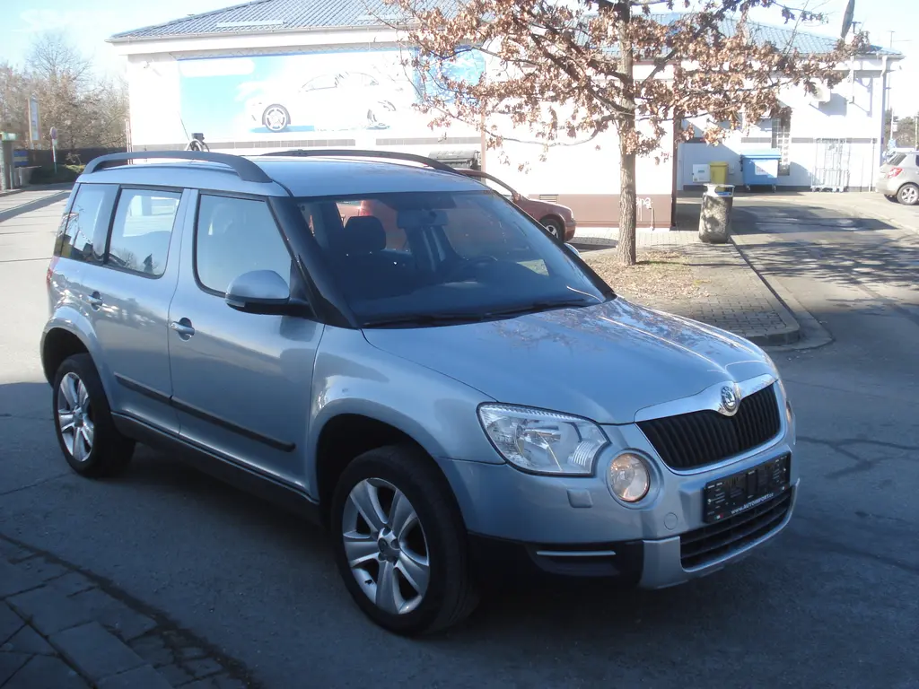 Škoda Yeti, 2.0 TDi 4x4 ELEGANCE - fotka 6