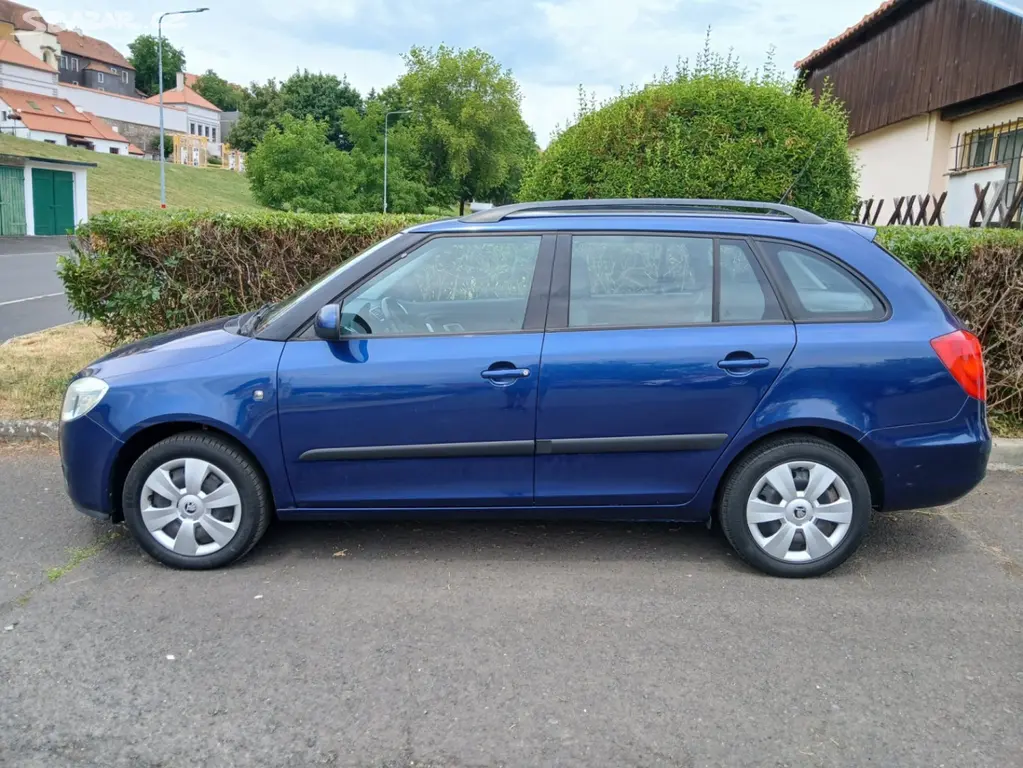Škoda Fabia Combi 1.2 51kW - fotka 2