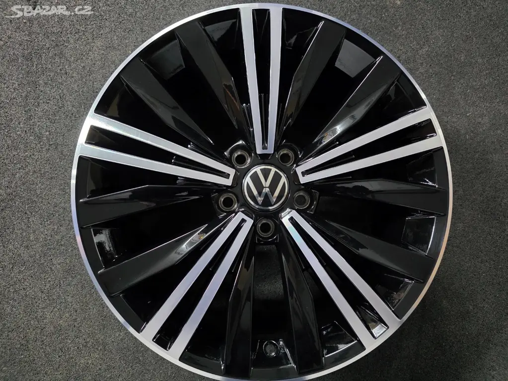 VW Tiguan II Alu kolo 18 Nizza 5NA601025 AB