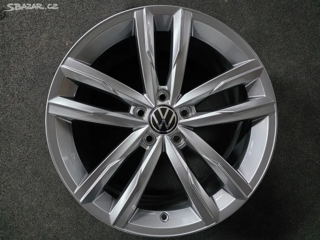 VW Passat B8 Alu kolo 18 Dartford grey 3G0601025 K