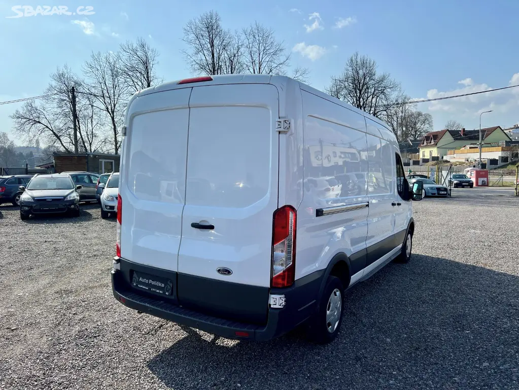 Ford Transit 2.0d 96 kW L3H2 Klima,PDC,Servis - fotka 5