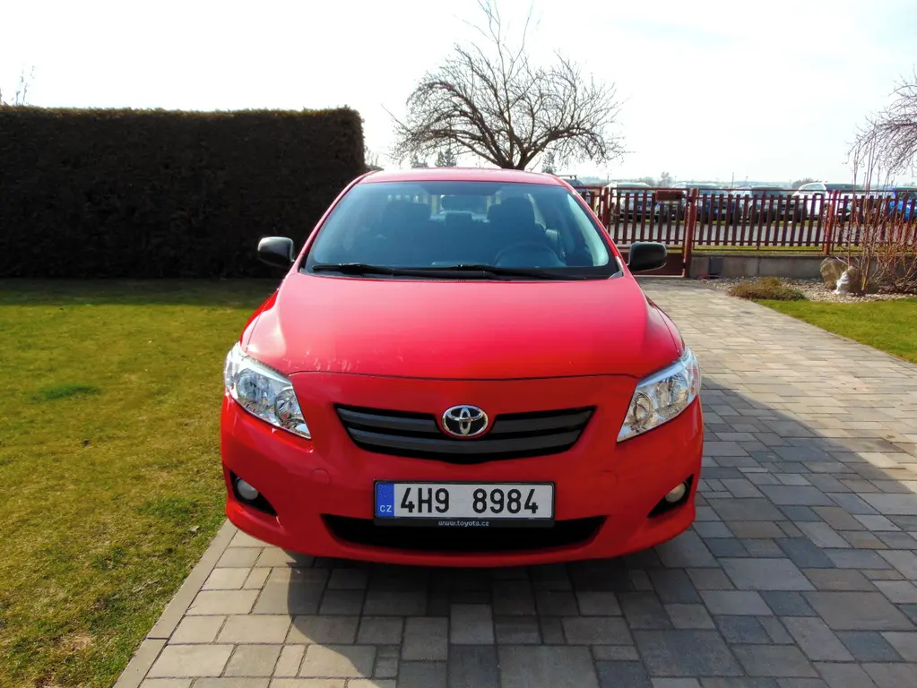 Toyota COROLLA 1.4 BA,PŮVOD ČR,KLIMA,VYHŘ.SEDAČKY - fotka 2