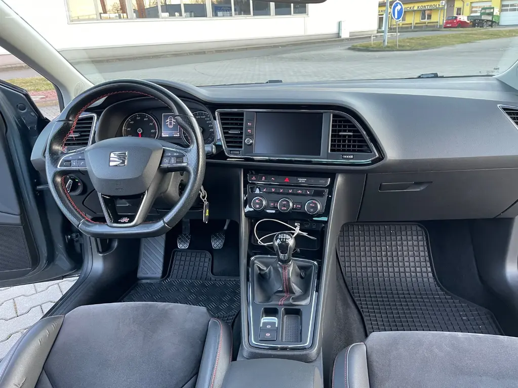 Seat Leon 1.4 tsi 92kw - fotka 4
