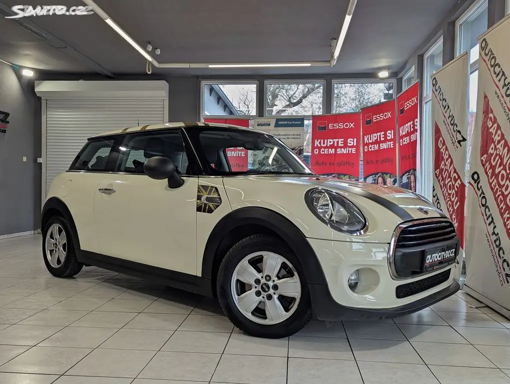 Mini One, 1.2 i 75kW VÝHŘEVY, PDC