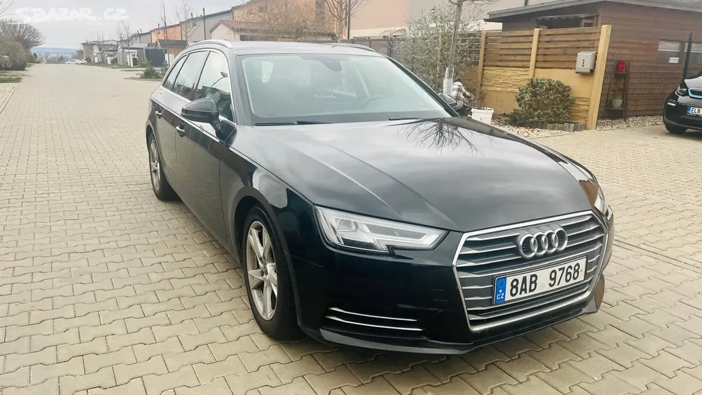 Audi A4 Avant, 2,0 TDi - fotka 3