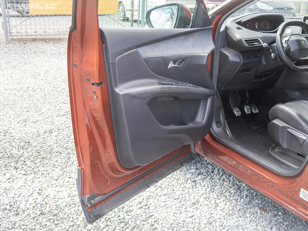 Peugeot 3008 ČR 1.6HDI 88KW NAVIGACE - fotka 6
