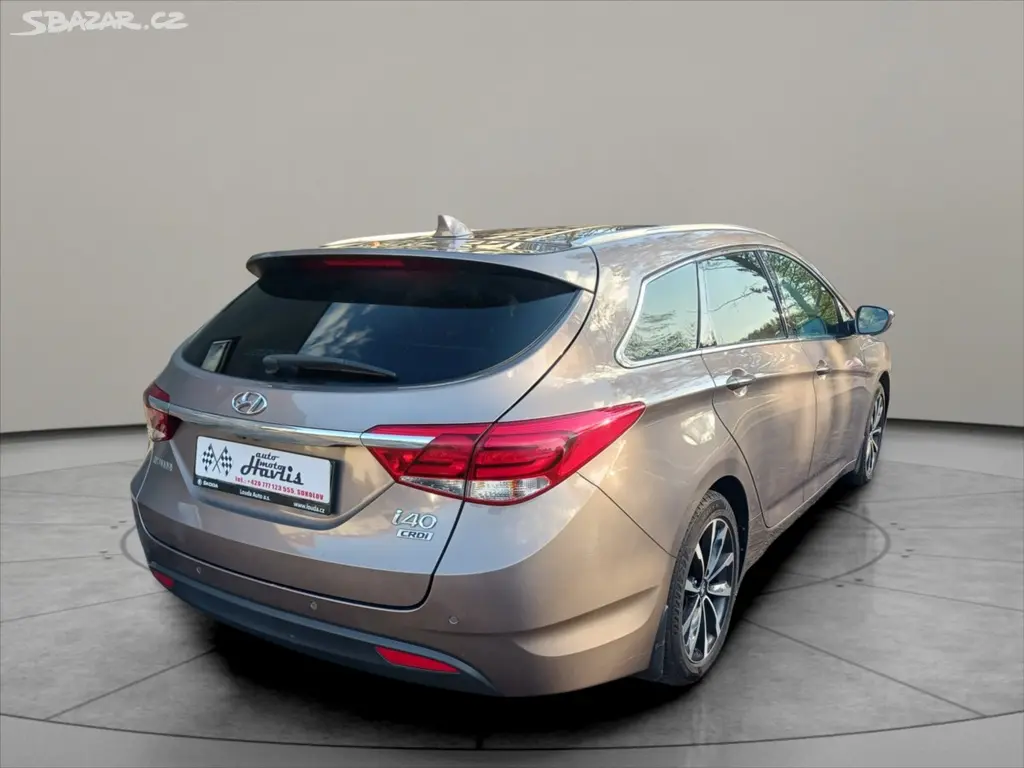 Hyundai i40, 1,6 CRDI KOMBI DCT - fotka 5