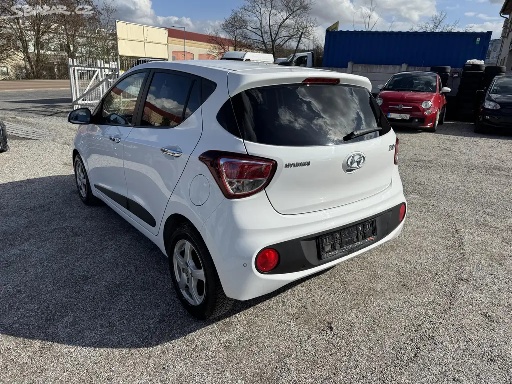Hyundai i10, 1.2 64KW 1.Majitel 104000km! - fotka 6