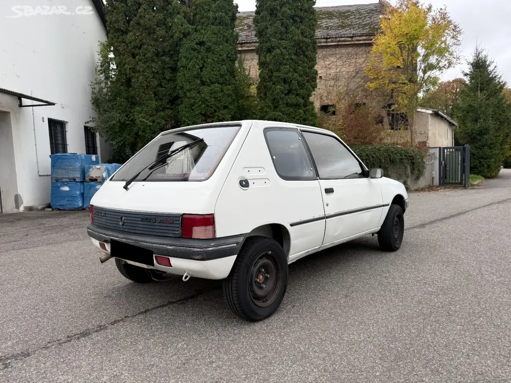 Peugeot 205 1.9 TD 51 kW - fotka 6